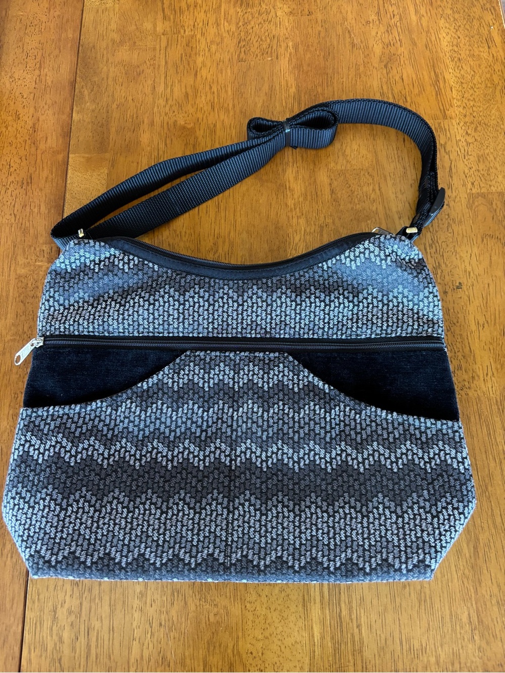 Danny K. Beverly Hills Black & silver zig zag print textile crossbody bag
